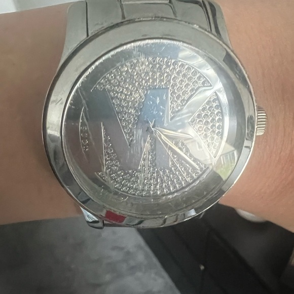 Michael Kors Silver Crystal RUNWAY Watch MK5544 - Picture 6 of 9